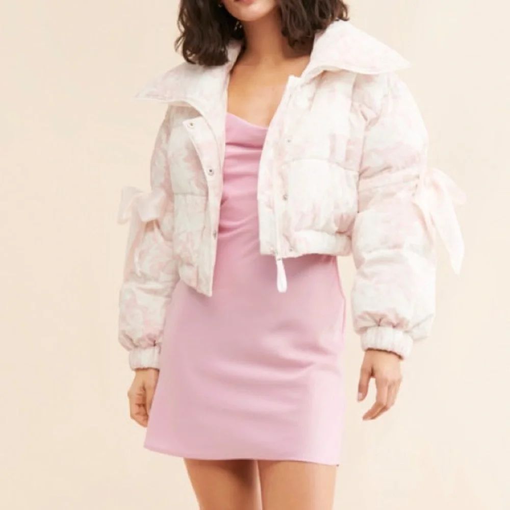 Selkie • Marshmallow Printed Cropped Puffer Coat - Picture 7 of 17